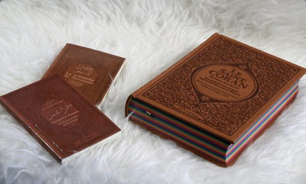 Cadeau marron à offrir en islam pour son mari : Le Saint Coran Rainbow (arc-en-ciel), Chapitre Amma et La citadelle du musulman