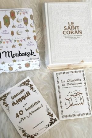 Coffret Cadeau Aïd Moubarak avec Le Saint Coran (français/arabe/phonétique) - La Citadelle du musulman - Les 40 hadiths Nawawi - Les 99 Beaux Noms d'Allah